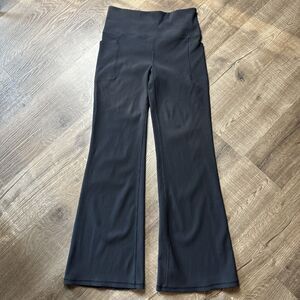 Athleta Women's Wide Leg Bellbottom Ribbed Pants - Salutation flare pockets!